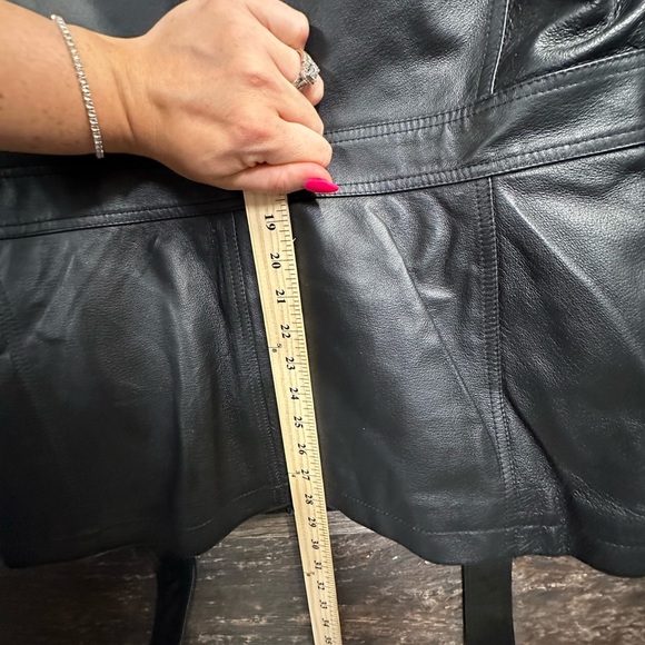 East 5th Black Leather Jacket Coat Timeless Design - Picture 7 of 8
